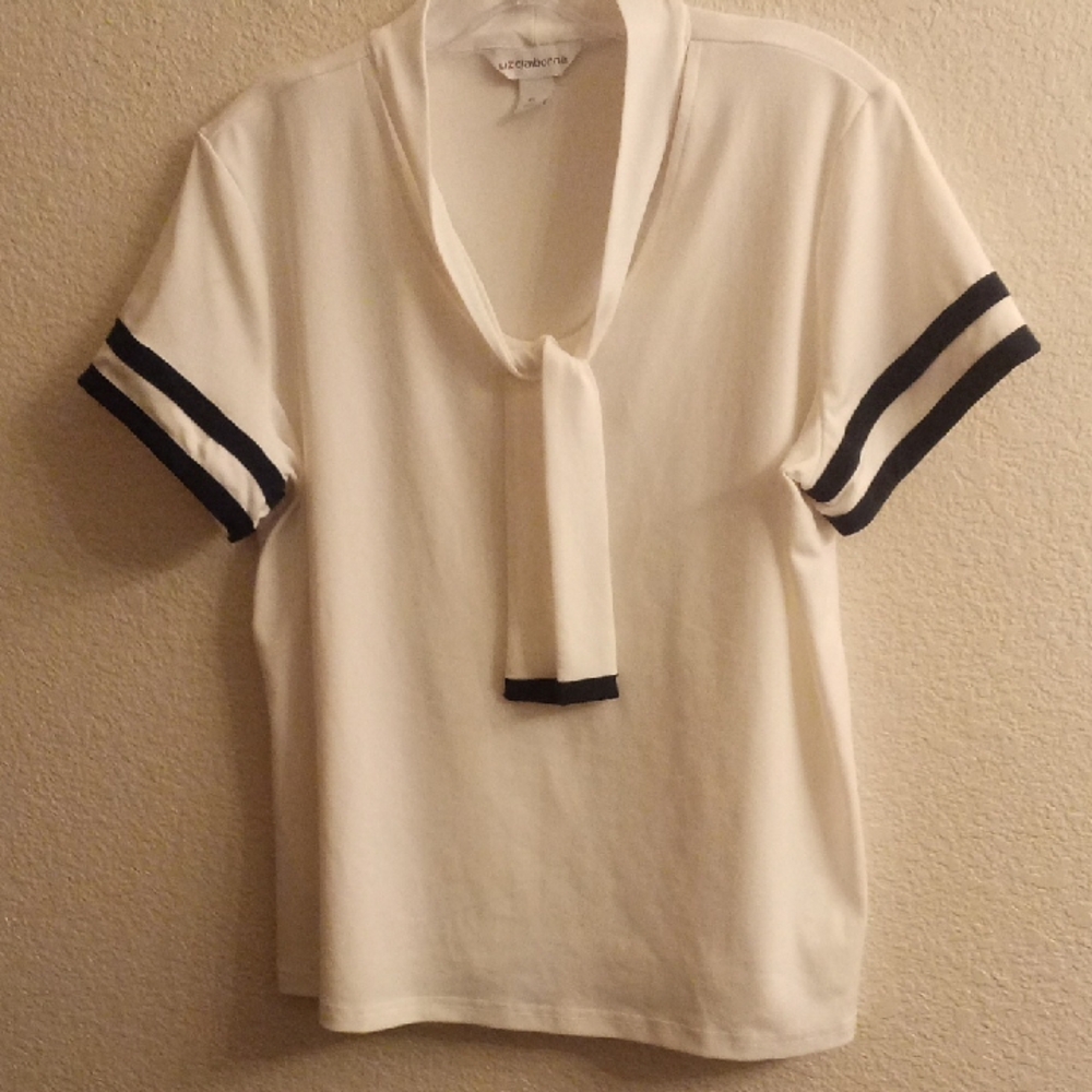 New Liz Claiborne Women's Size LP White and Black Top B12 X